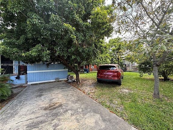 3rd image of 3102 NW 31st St