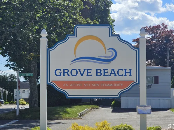 18 Broadway N, Westbrook, CT 06498