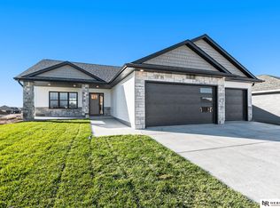 1137 Asher Ave, Hickman, NE 68372