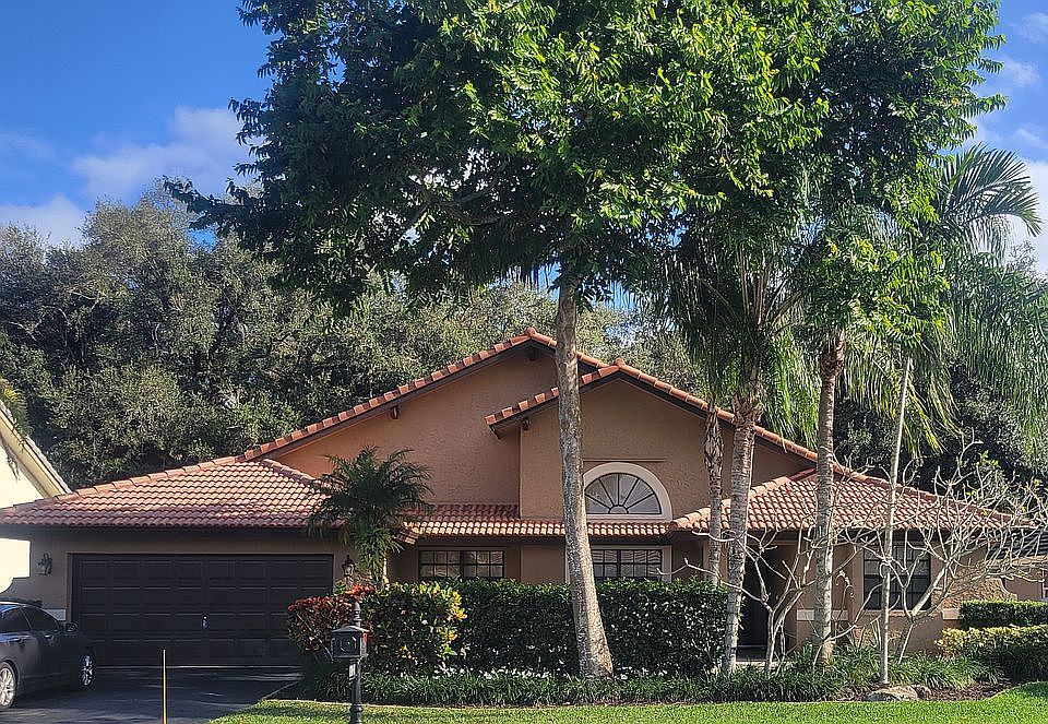 1st image of 1710 E Oak Knoll Cir