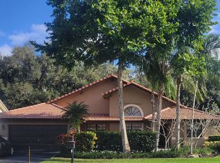 1710 E Oak Knoll Cir, Davie, FL 33324