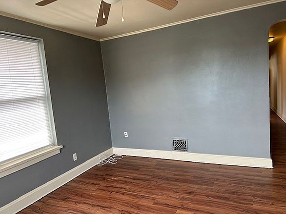 2nd image of 104 S 16th St APT B