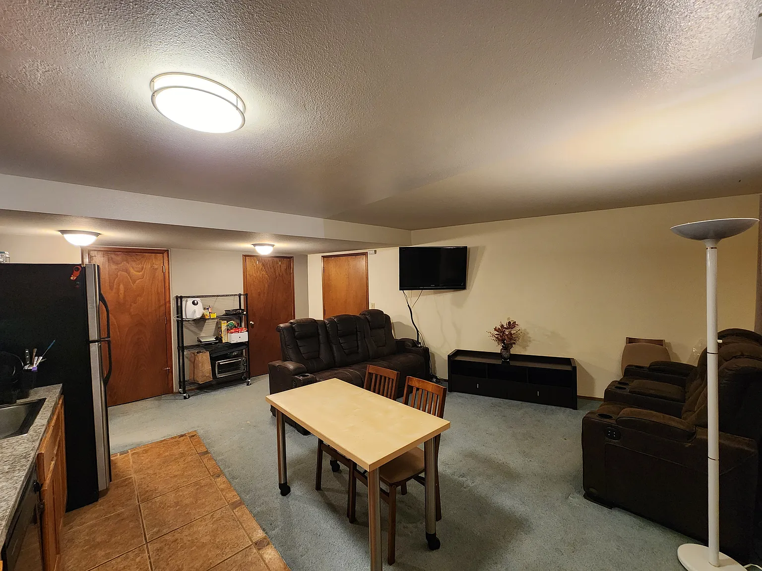 NE 205th St, Lake forest park — Photo 4