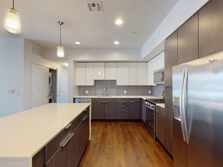 The Residences on Jamboree — Photo 105