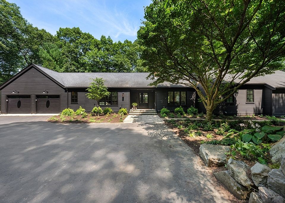 1st image of 34 Hilltop Rd