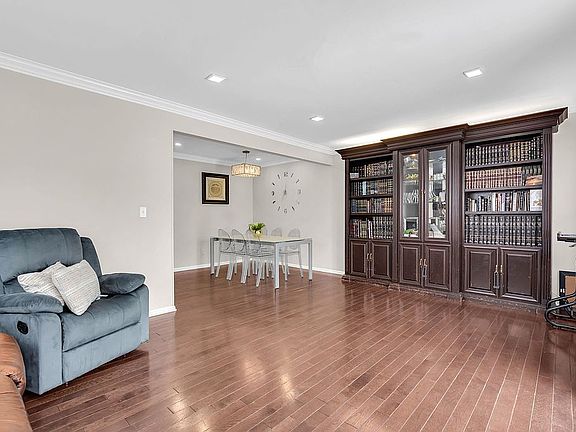 4th image of 59 Aspen Ct