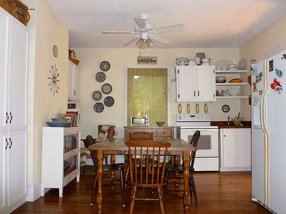 5th image of 508 Ball St
