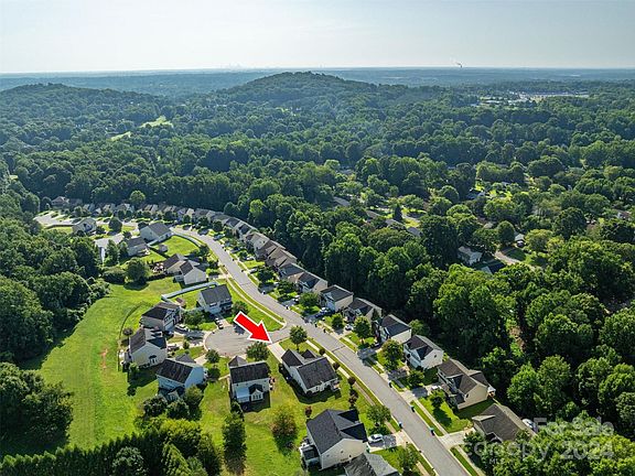 4th image of 6001 Carson Springs Ct