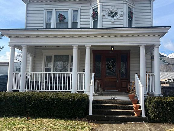 2nd image of 1019 N Columbus St