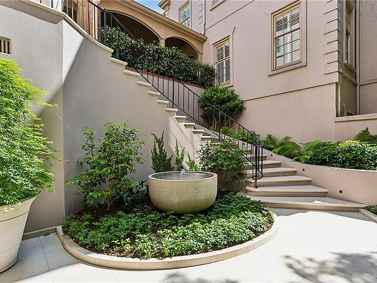 2525 Peachtree Rd NE #32 — Photo 43