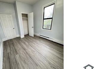 11 Pine St #2R, Staten Island, NY 10301