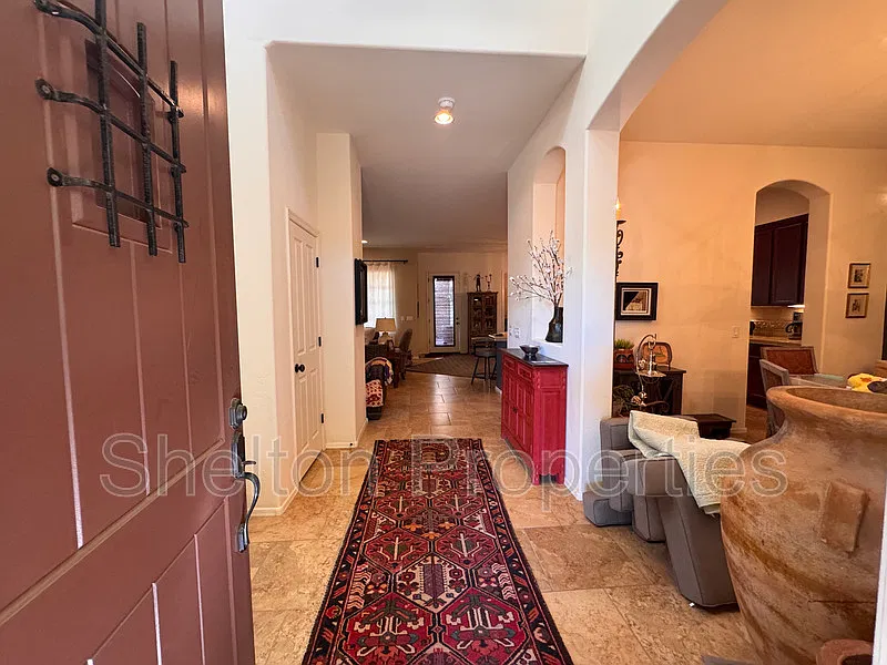 4 bed, 3.0 bath, 2841 sqft, $3,600 — Photo 2