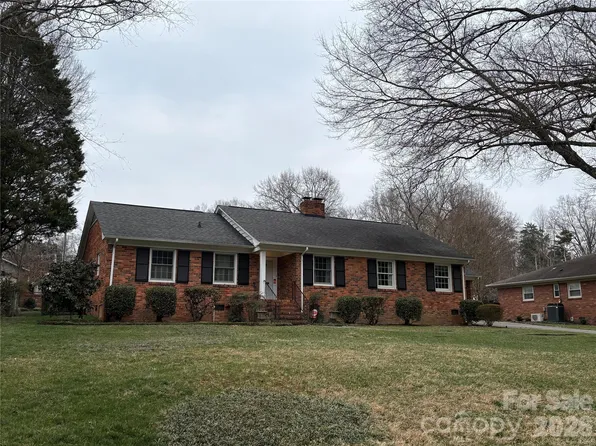 5243 Addison Dr, Charlotte, NC 28211
