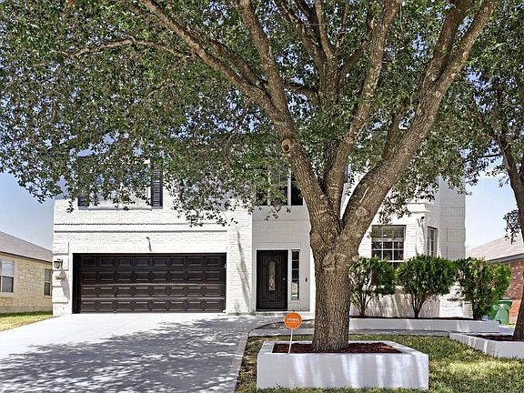 2nd image of 18652 E Dry Pond Dr