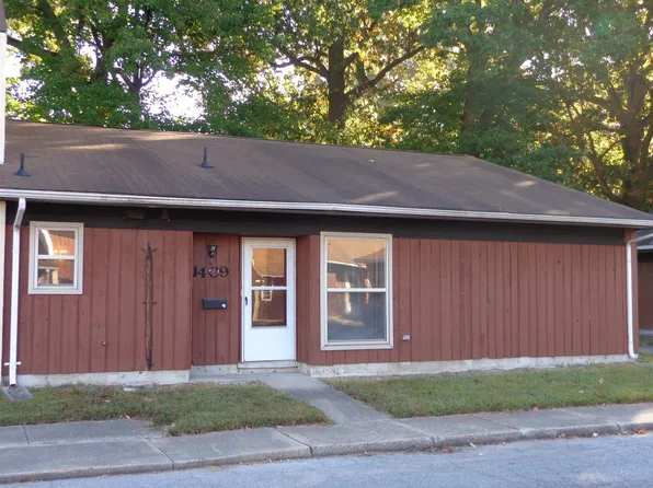 1409 E Tanners Creek Dr, Norfolk, VA 23513