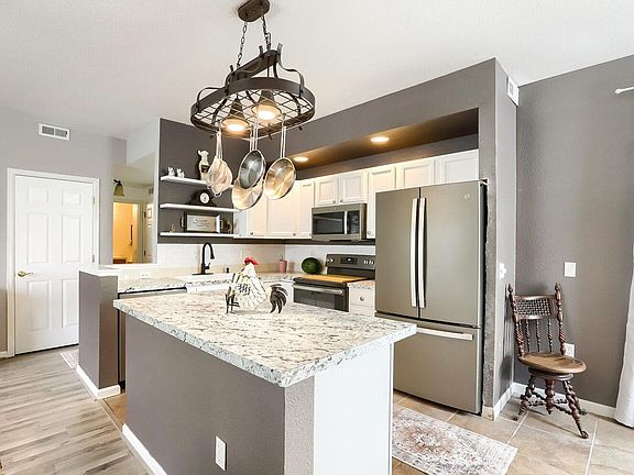 4th image of 4501 Nelson Rd #2101