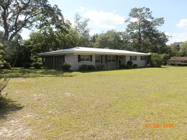 1st image of 22069 Lucile Rd