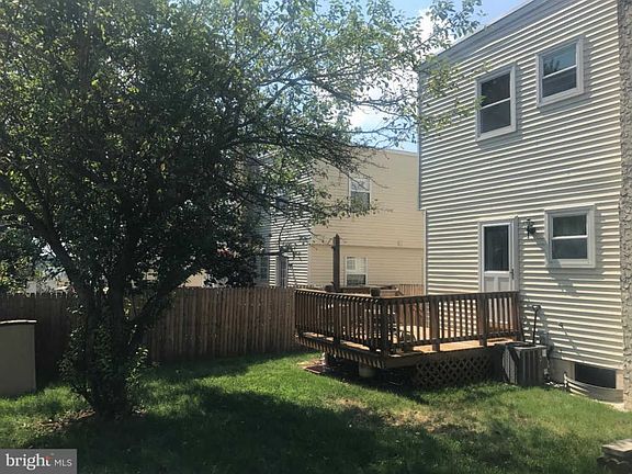 4th image of 157 Saint Charles St