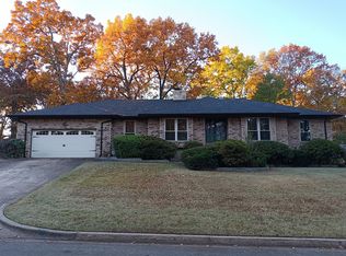 310 Hickory Dr, Tahlequah, OK 74464