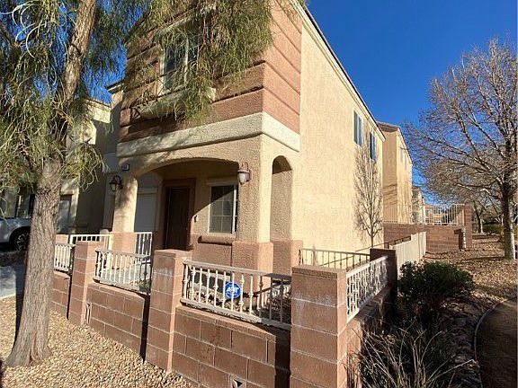 2nd image of 9956 Star Lake Ave