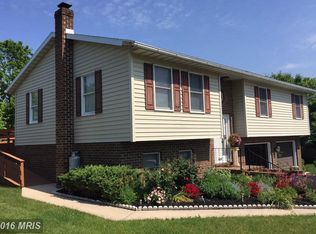 2719 Fillmore Dr, Chambersburg, PA 17201