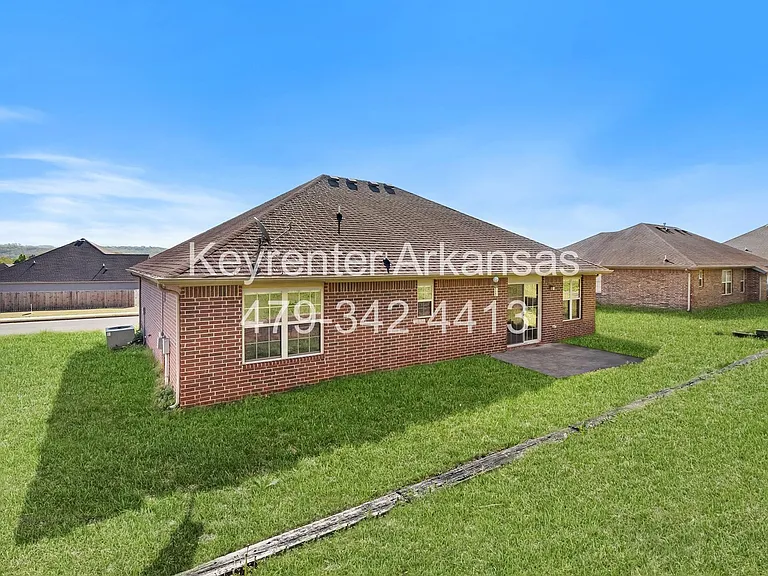 1041 Sara Beth St — Photo 25