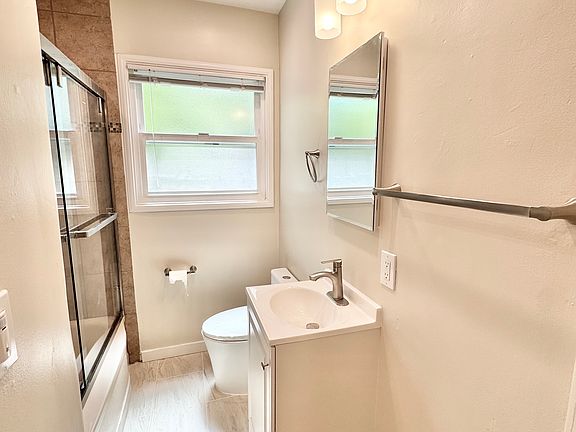 4th image of 335 Howland St