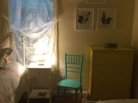 A guest bedroom.