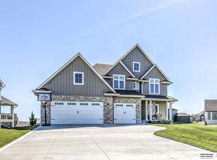 735 N 10th Ave, Springfield, NE 68059