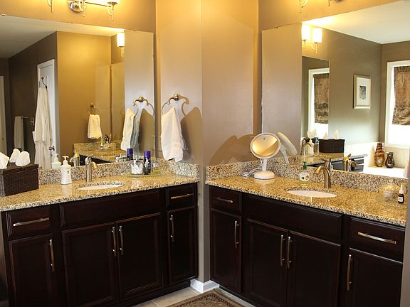 Master Bath w/granite