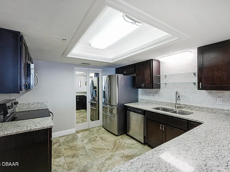 2545 S Atlantic Ave #402 — Photo 14