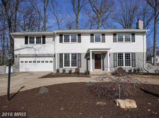 8210 Smithfield Ave, Springfield, VA 22152