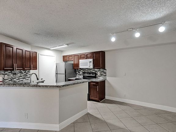 5th image of 9999 Summerbreeze Dr APT 407