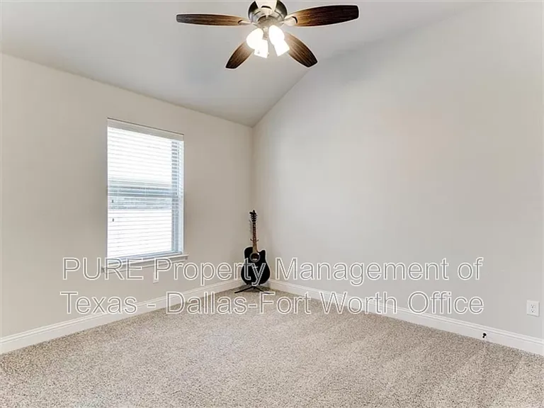 1612 Town Creek Cir — Photo 25