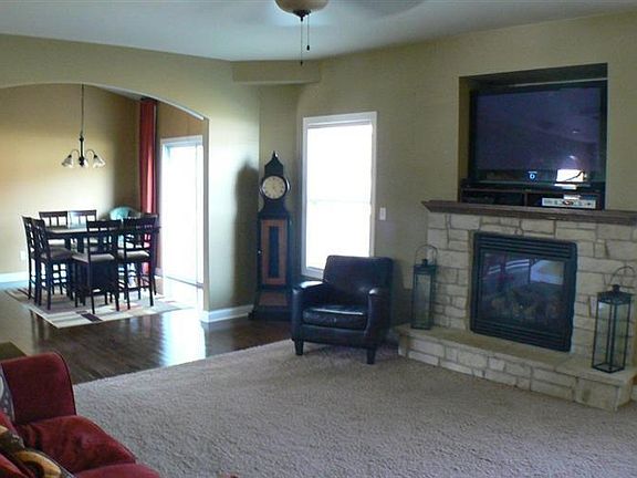 5th image of 873 London Ln