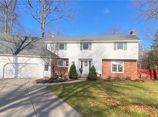 4486 Shadyridge Dr, Hamburg, NY 14075
