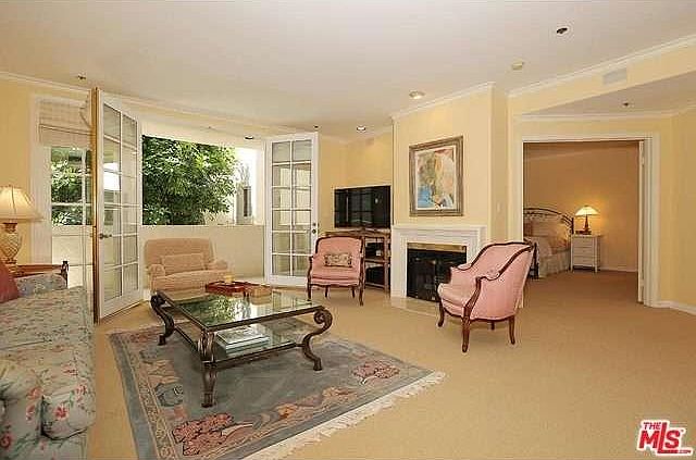 1st image of 575 S Barrington Ave APT 304