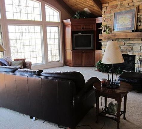 4th image of 485 Bradford Ln