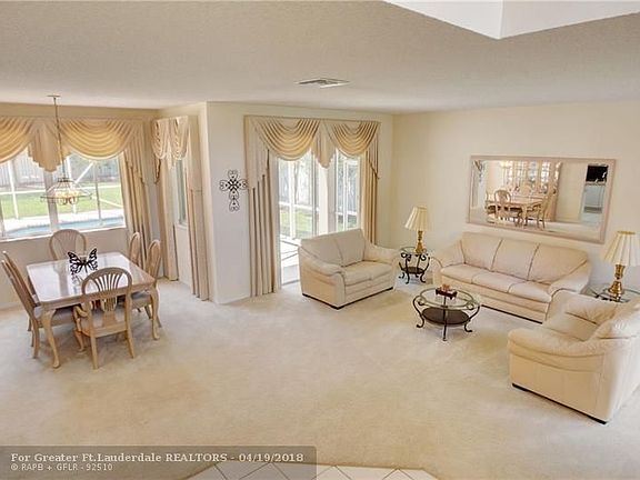 5th image of 811 Heritage Dr