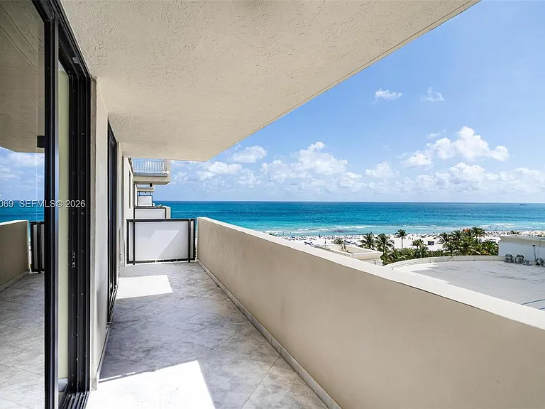 1623 Collins Ave #Penthouse 1010 — Photo 3