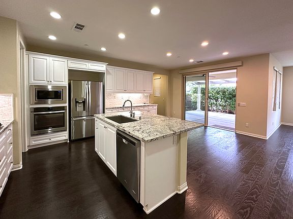 4th image of 15903 Dyer Ln