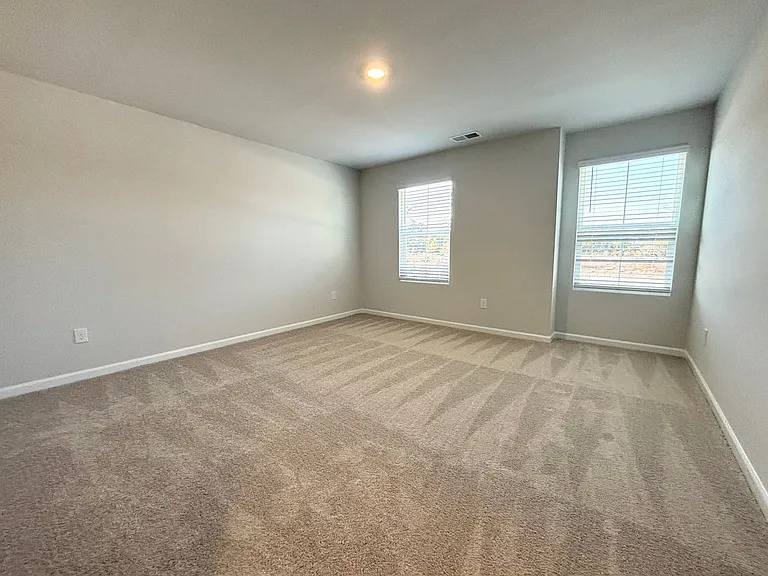 1033 Arborwood Dr SW — Photo 15