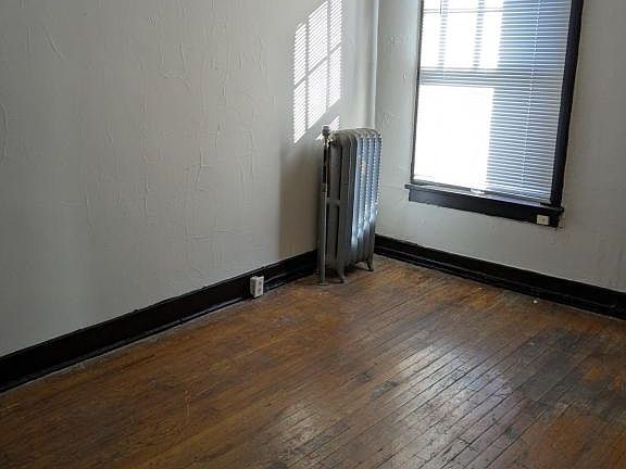 5th image of 743 19th St #10