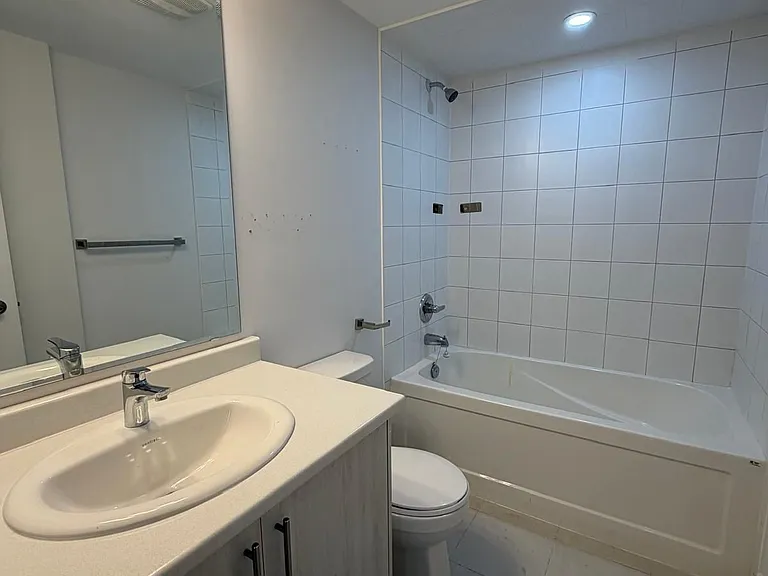 216 Fleetwood Dr — Photo 13