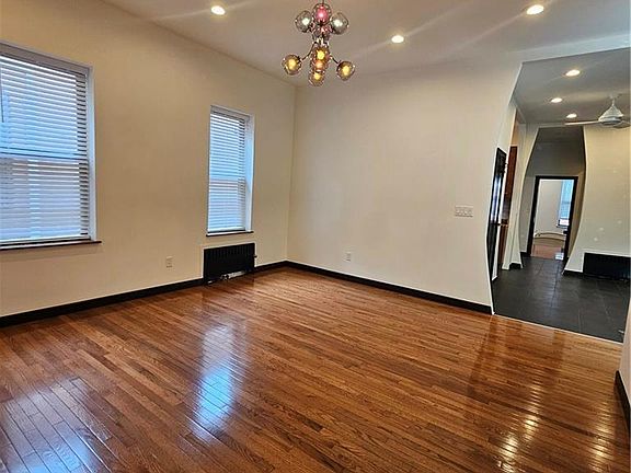 2nd image of 1535 31st Street