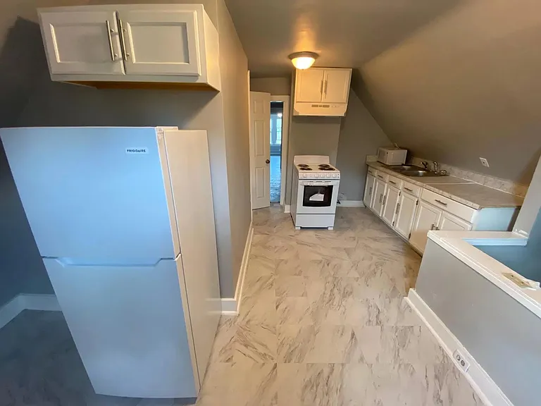 14402 Potomac Ave #3 — Photo 5