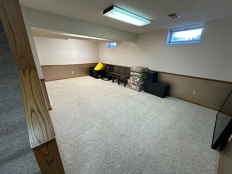 925 Sierra Ln NE — Photo 32