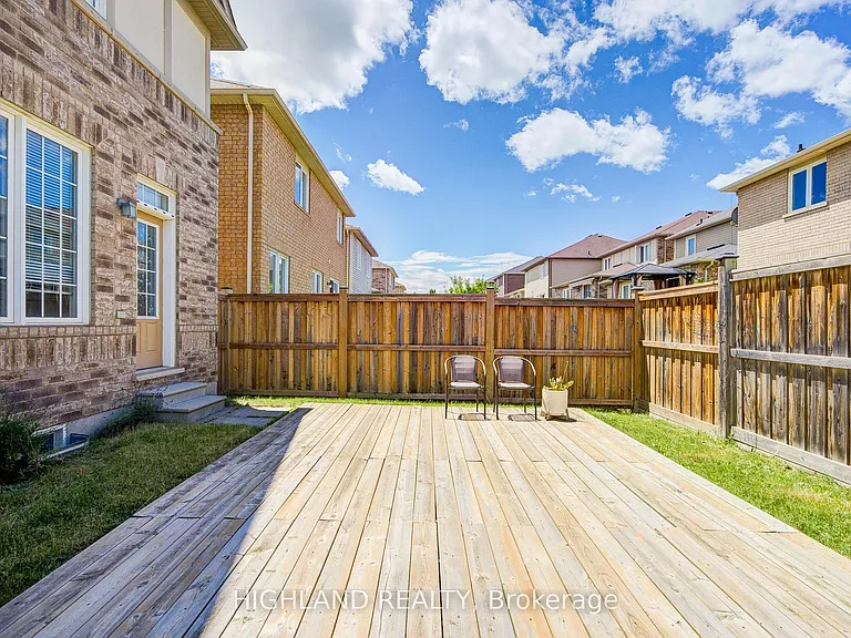513 Tyrone Cres — Photo 29