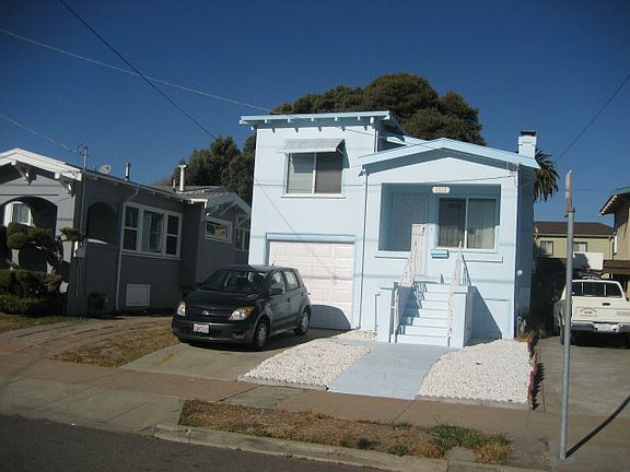 3rd image of 2537 67th Ave
