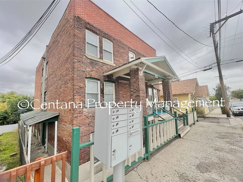 418 E Second St